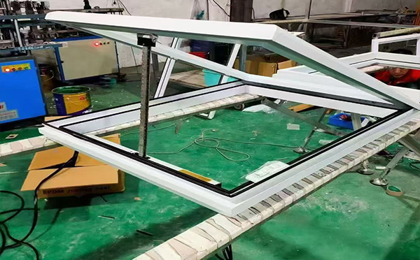 某地下车库出入口宁县排烟窗配置工程