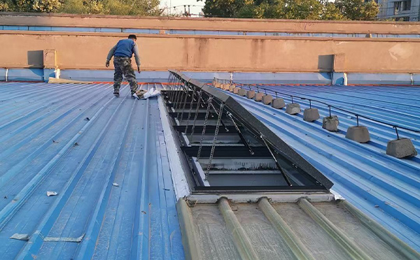 某区域性物流仓储中心宁县排烟窗系统安装项目